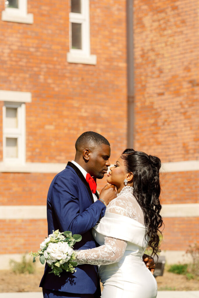 Couple portrait at Gwinnett Historic Courthouse wedding