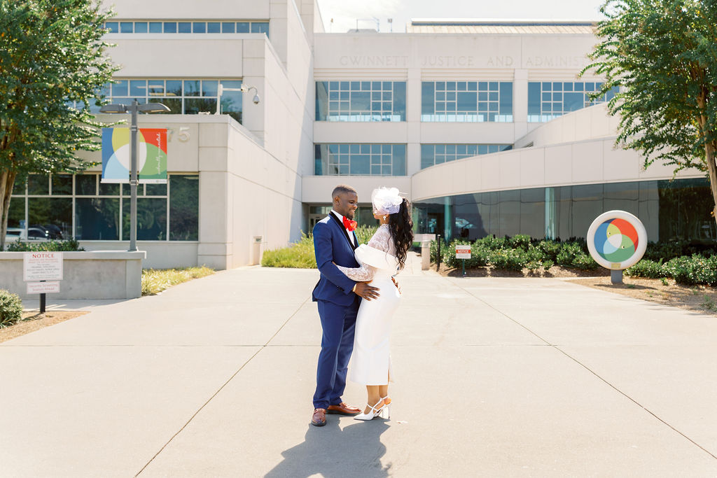 Couple portrait at Gwinnett Historic Courthouse wedding