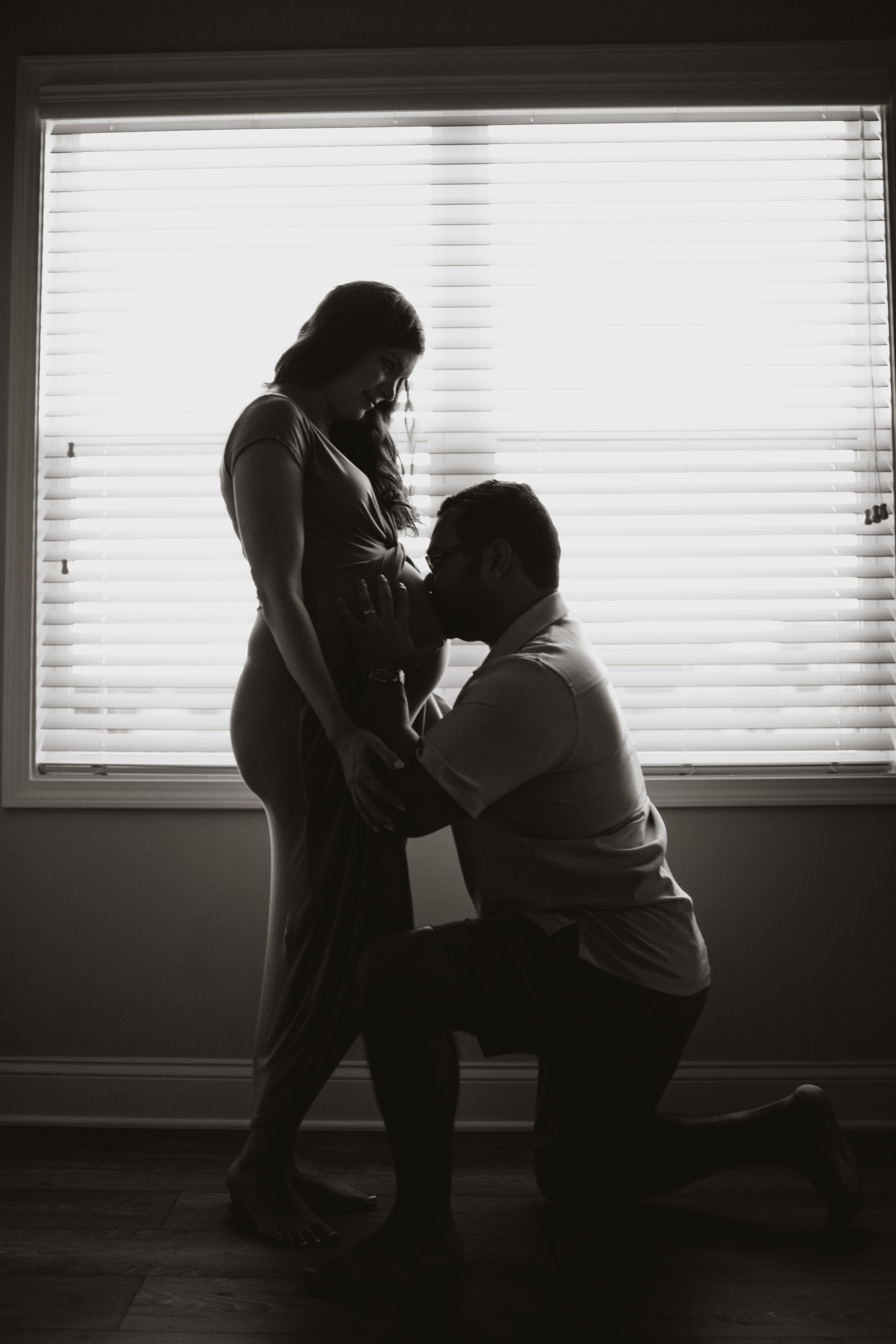 at-home maternity session 